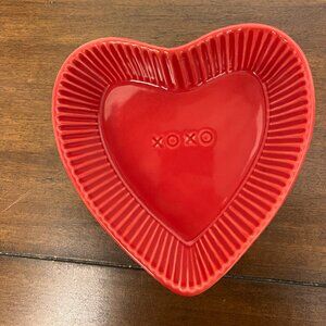 Pottery Barn Set of 2 Heart Shaped Dishes XOXO Red NEW